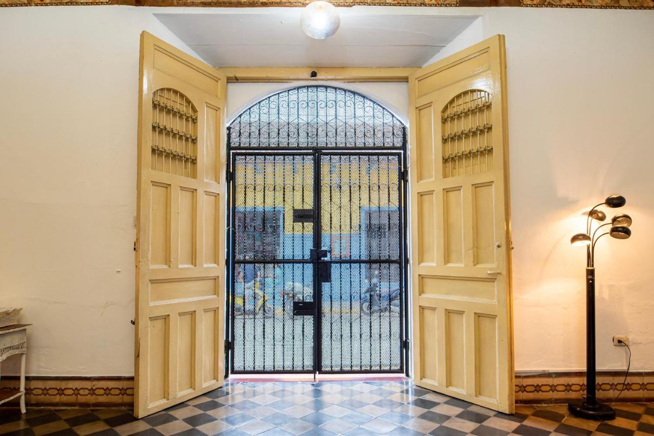 Hostal Victoria Granada Exterior foto